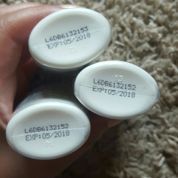 3 Rodan and fields Soothe Mineral Sunscreen - Picture 2 of 2